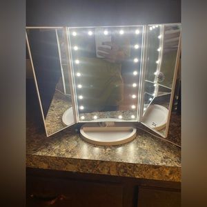 Makeup mirror with led lights